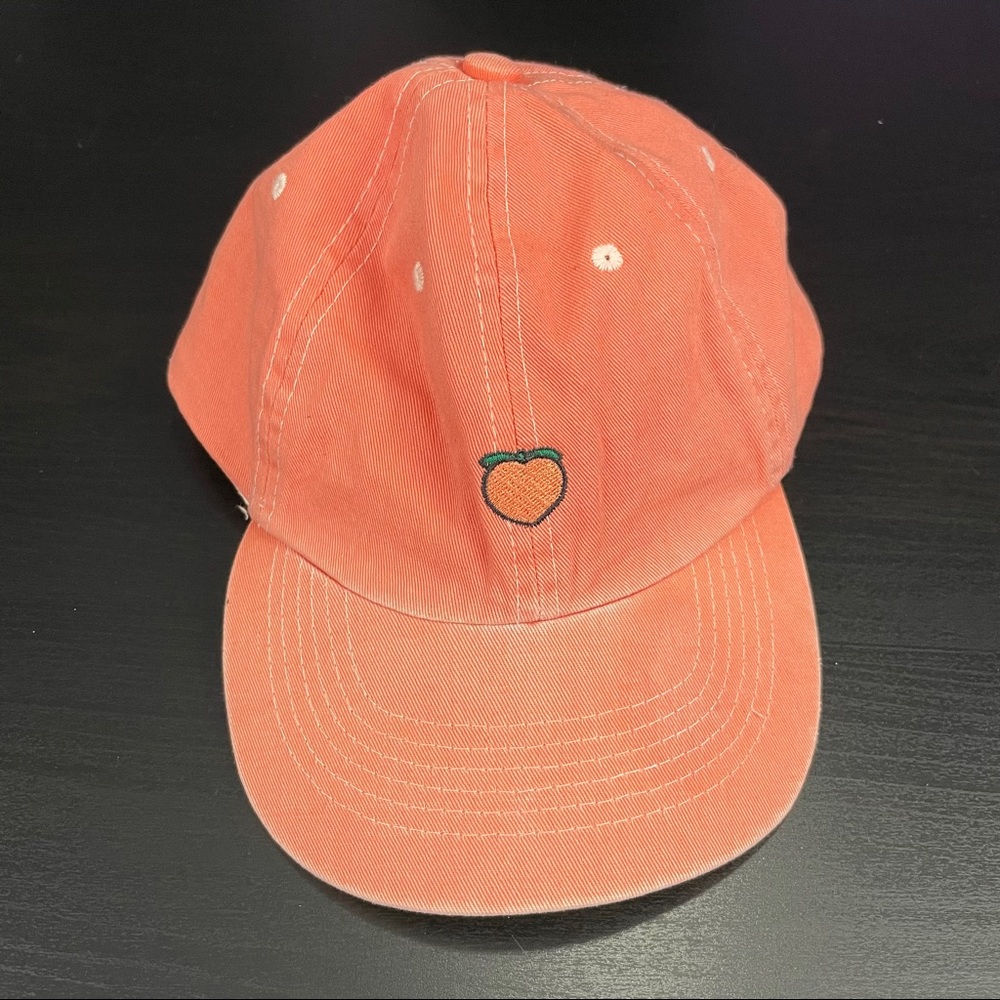 unif peach hat 🍑